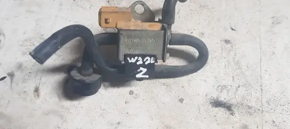 Mercedes-Benz S W220 Vacuum valve 52793101