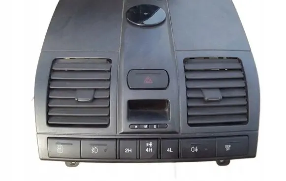 SsangYong Rexton Dash center air vent grill