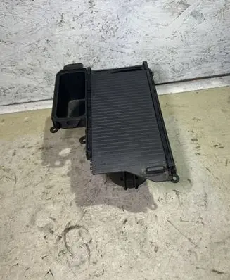Cup holder front