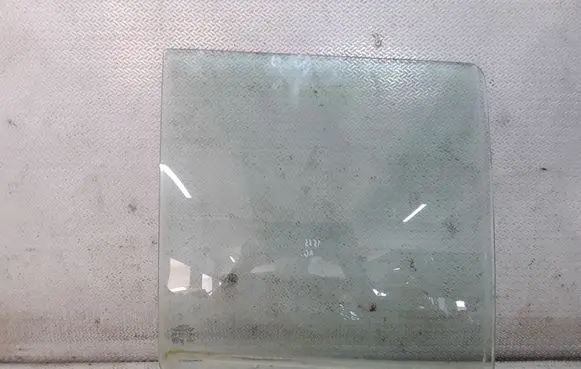 Opel Frontera B Rear door window glass