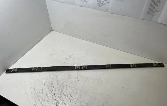 BMW 7 E38 Front door trim (molding) 8125350