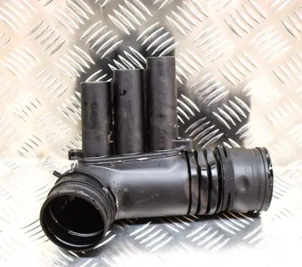Audi Q3 8U Air intake duct part 04E129651D