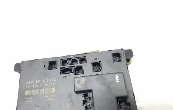 Mercedes-Benz E W211 Door control unit/module 2118701126