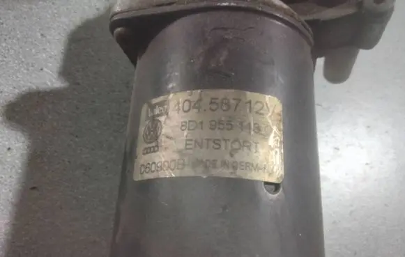 Audi A6 S6 C5 4B Wiper motor 8D1955113C 40458712 060900B