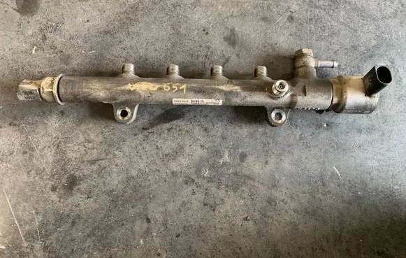 Mercedes-Benz Vito Viano W639 Fuel main line pipe A6510700495