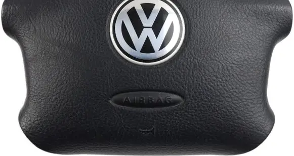 Volkswagen Golf IV Steering wheel airbag 