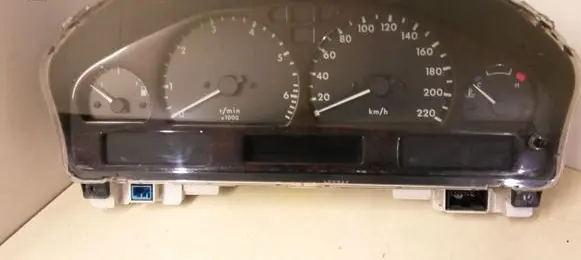 Land Rover Range Rover P38A Speedometer (instrument cluster) YAC111620 LR0010002