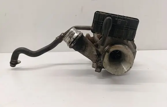 BMW 2 F46 Turbo 8511719