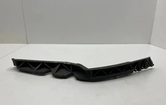 Skoda Octavia Mk2 (1Z) Front bumper mounting bracket 1Z0807184