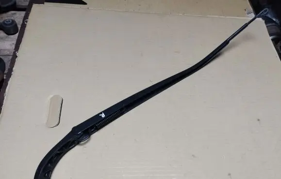 Honda Accord Front wiper blade arm