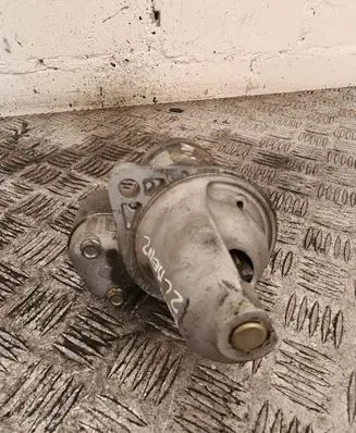 Nissan Almera Tino Starter motor 233005J201