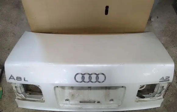 Audi A8 S8 D2 4D Tailgate/trunk/boot lid 