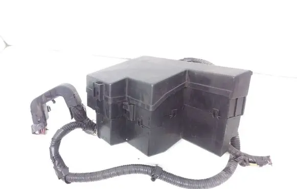 Jaguar S-Type Fuse module 6R8T14290KF 2R8T14A003EC 2R8T14A075CC
