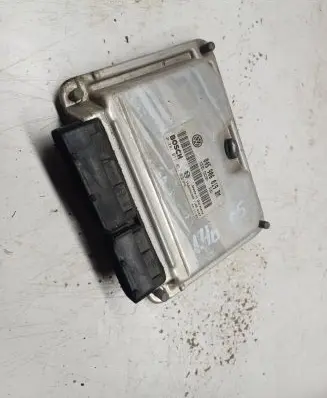 Skoda Fabia Mk1 (6Y) Engine control unit/module 045906019BM 1039S02900 0281011412