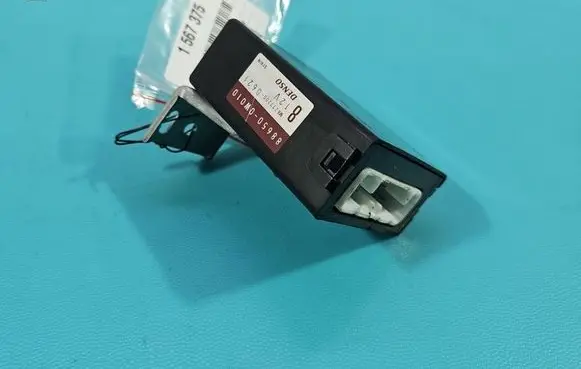 Toyota Corolla E120 E130 Central body control module 886500W010 IMPRK1567375