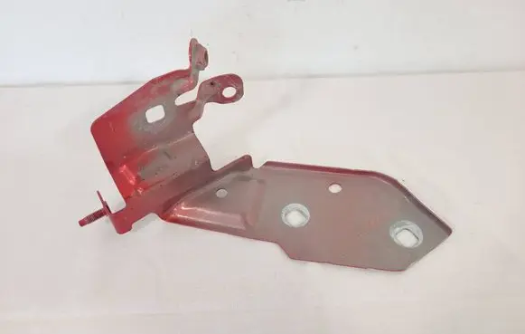 Renault Captur Fender mounting bracket 620439328