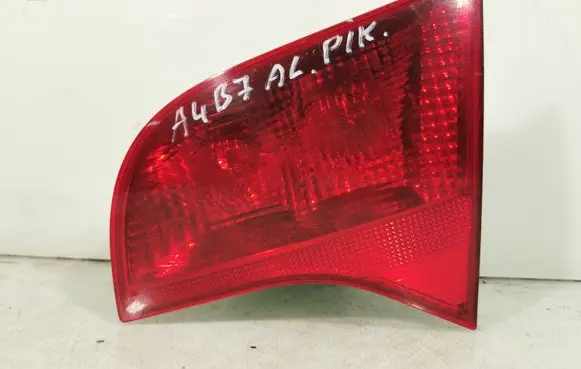 Audi A4 S4 B7 8E 8H Tailgate rear/tail lights 8E9945094