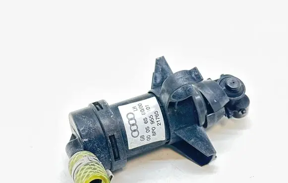 Audi A3 S3 8P Headlight washer spray nozzle 8P0955101