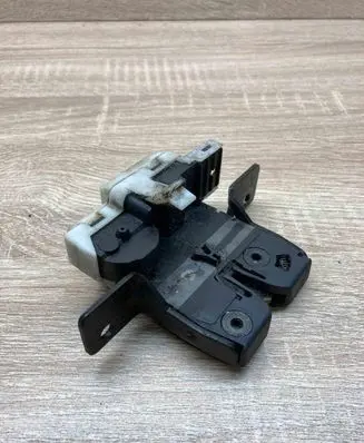 Renault Modus Tailgate/trunk/boot lock/catch/latch 8200076240E