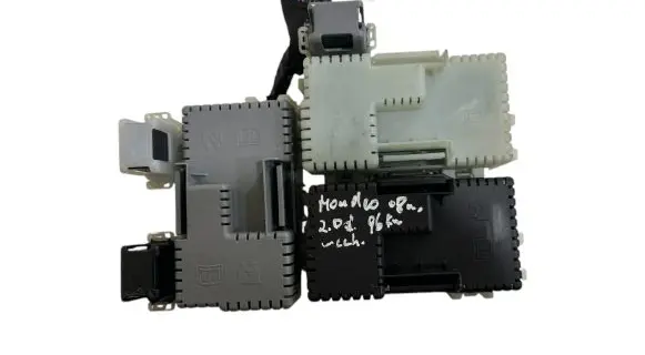 Ford Mondeo MK IV Fuse module
