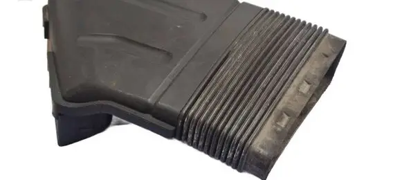 Audi A4 S4 B6 8E 8H Air intake duct part 8E0129617D