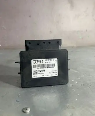 Audi Q5 SQ5 Hand brake control module 8K0907801H A2C53369554