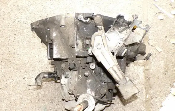 Peugeot 807 Manual 5 speed gearbox 20LM06