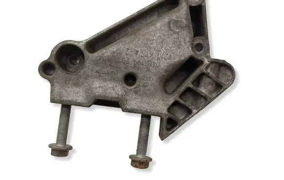 Volkswagen PASSAT B8 Engine mounting bracket 04L199207