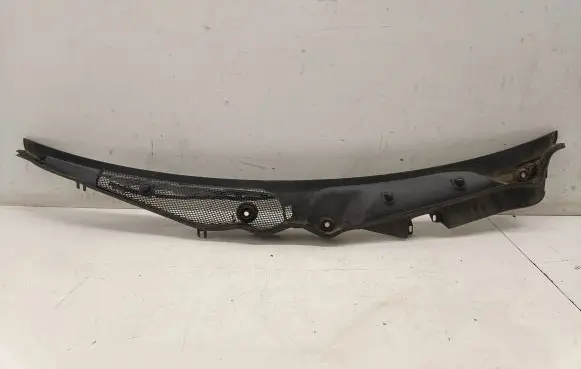 Mercedes-Benz E W212 Wiper trim A2128301013 A2128300013