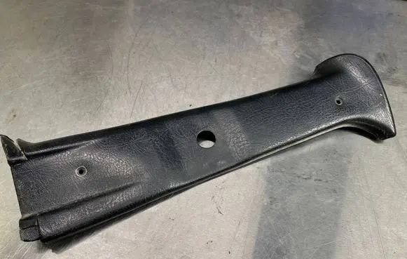 Volkswagen Golf II (B) pillar trim (top) 191867285C