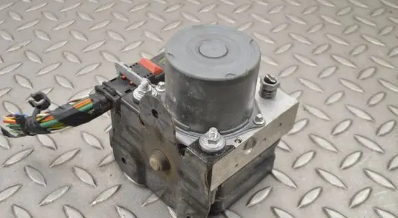 Jaguar XE ABS Pump HX7314F447AF
