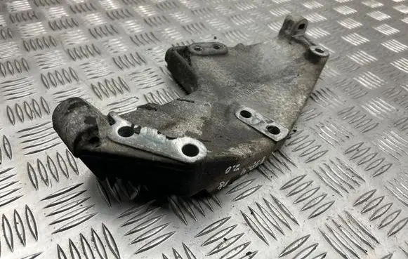 Renault Espace - Grand espace IV Engine mounting bracket 8200741758