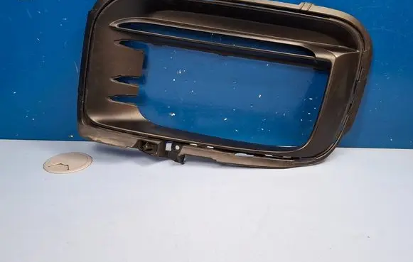 Porsche Cayenne (9Y0 9Y3) Front fog light trim/grill 9Y0807795B