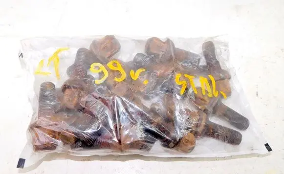 Volkswagen II LT Nuts/bolts 189253