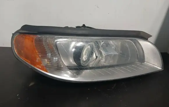 Volvo V70 Headlight/headlamp 30796134 6333200000