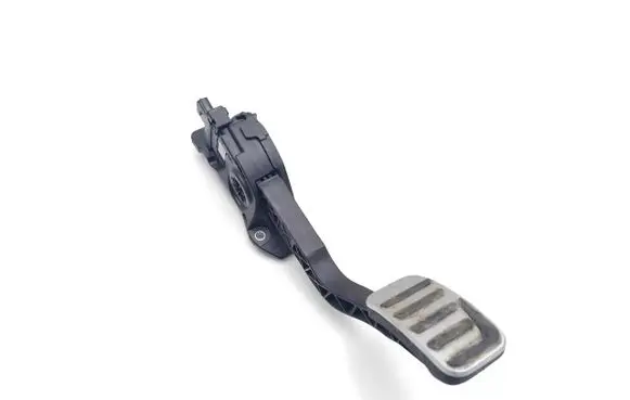 Volvo V40 Accelerator throttle pedal 31341779