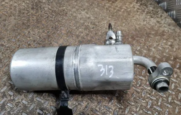 Cadillac Escalade Air conditioning (A/C) air dryer 15775802