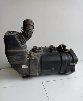 Volkswagen Golf VI Intake resonator 03C103502K