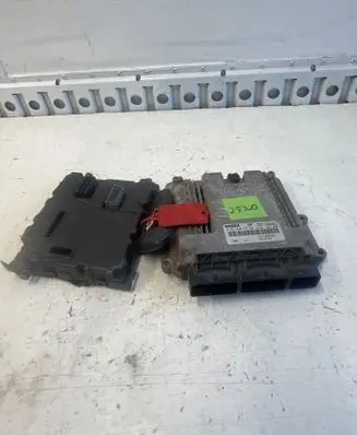 Renault Master III Engine control unit/module 0281030577