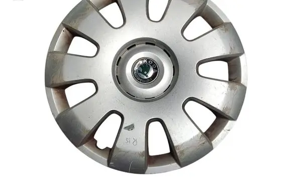 Skoda Octavia Mk2 (1Z) R15 wheel hub/cap/trim 1Z0601147
