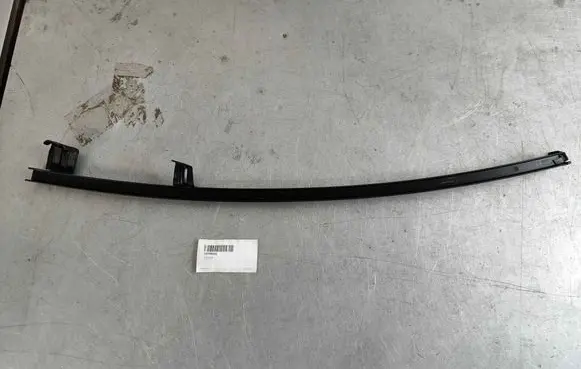 MG MG5 II Rear door windshield rail 10598666