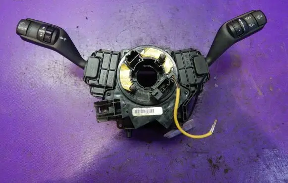 Ford Focus C-MAX Wiper turn signal indicator stalk/switch 4M5T13N064HH