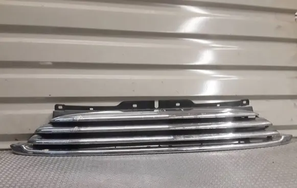 Mini One - Cooper Coupe R56 Front bumper upper radiator grill 16614910