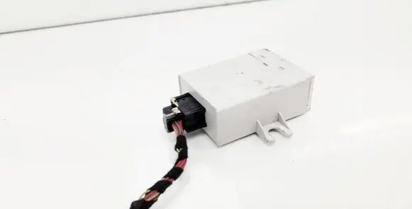 Mini One - Cooper Clubman R55 Wing mirror control module 9177975 61359177975 10004150