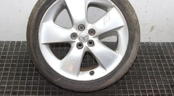 Toyota Prius (XW30) R17 alloy rim 