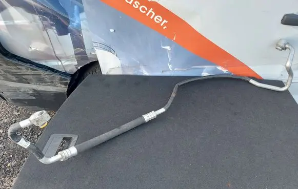 Audi A4 S4 B7 8E 8H Air conditioning (A/C) pipe/hose 8E0260707BJ