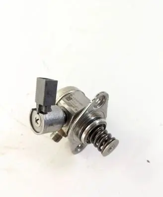 BMW 5 F10 F11 Fuel injection high pressure pump 0261520143