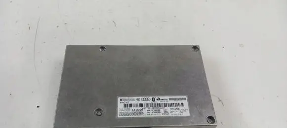 Audi A3 S3 8P Bluetooth control unit module