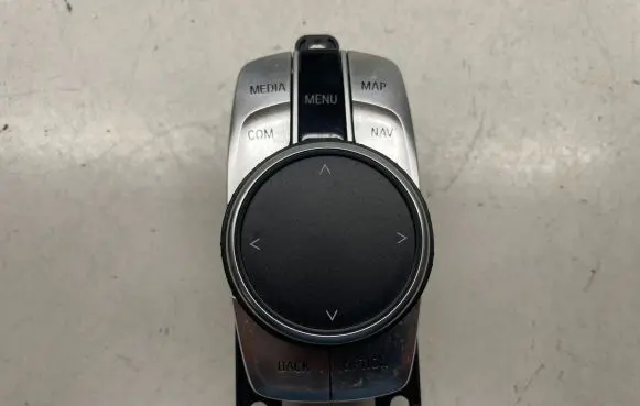 BMW 7 G11 G12 Head unit multimedia control 6829077 65826829077