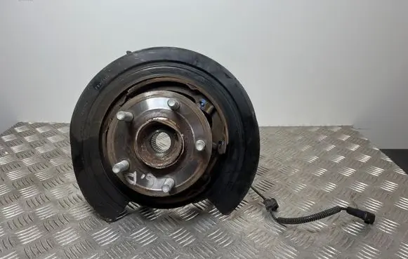 Jeep Grand Cherokee Rear wheel hub